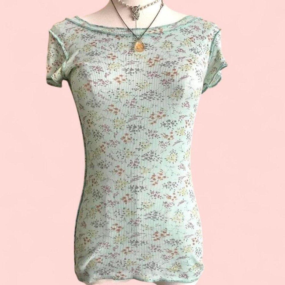 💙 Mint Green Ribbed Floral Print Top 💙